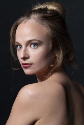Milou met natuurlijke make-up - fotografie door Joanne Blokland - Alopecia project